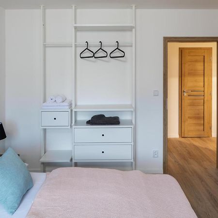 Minimalistic House In Vinohrady By Prague Days Villa Esterno foto