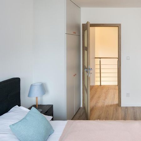 Minimalistic House In Vinohrady By Prague Days Villa Esterno foto
