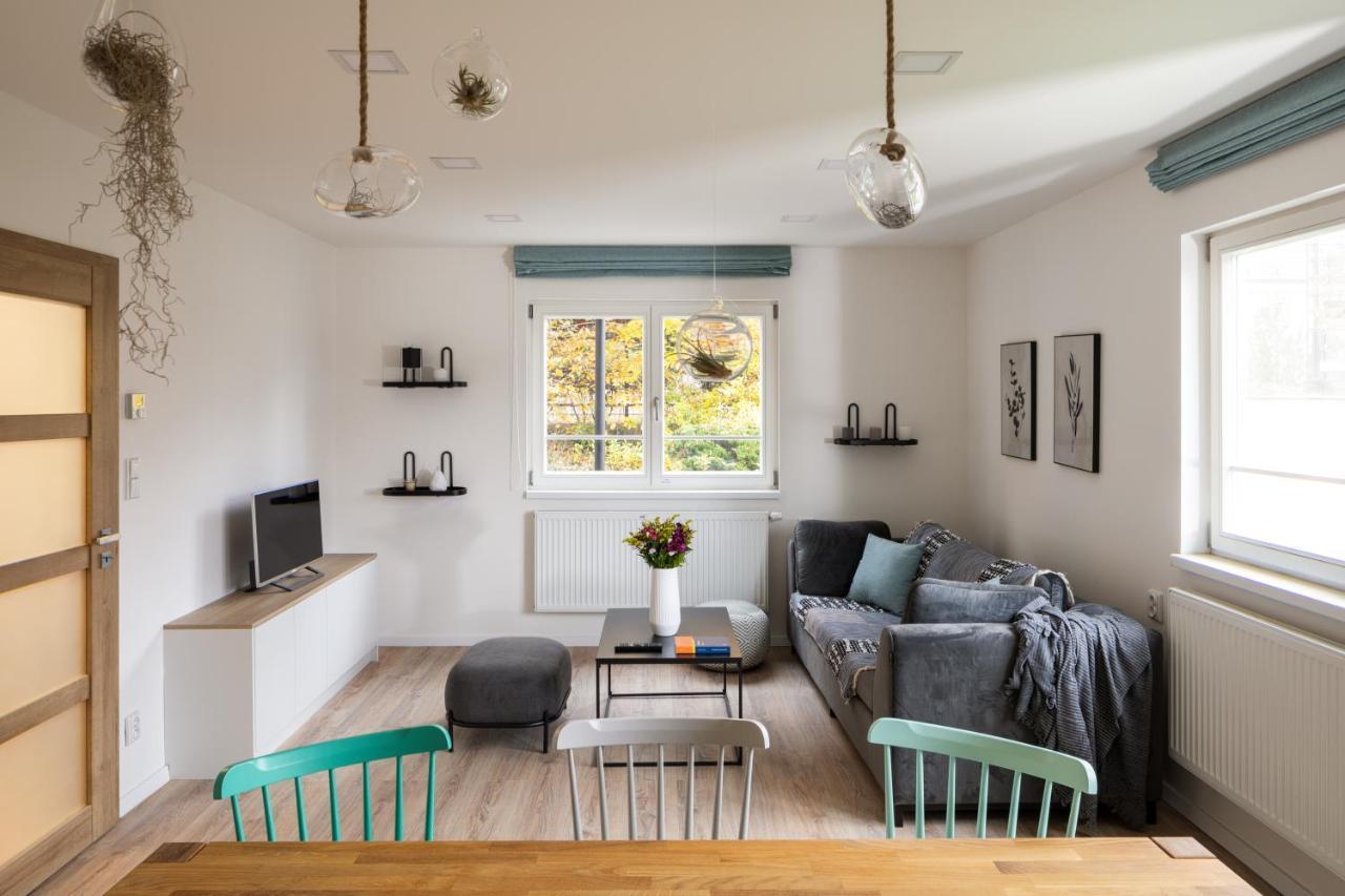 Minimalistic House In Vinohrady By Prague Days Villa Esterno foto